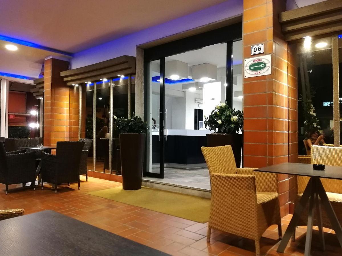 Hotel Diplomatic Riccione Exterior photo