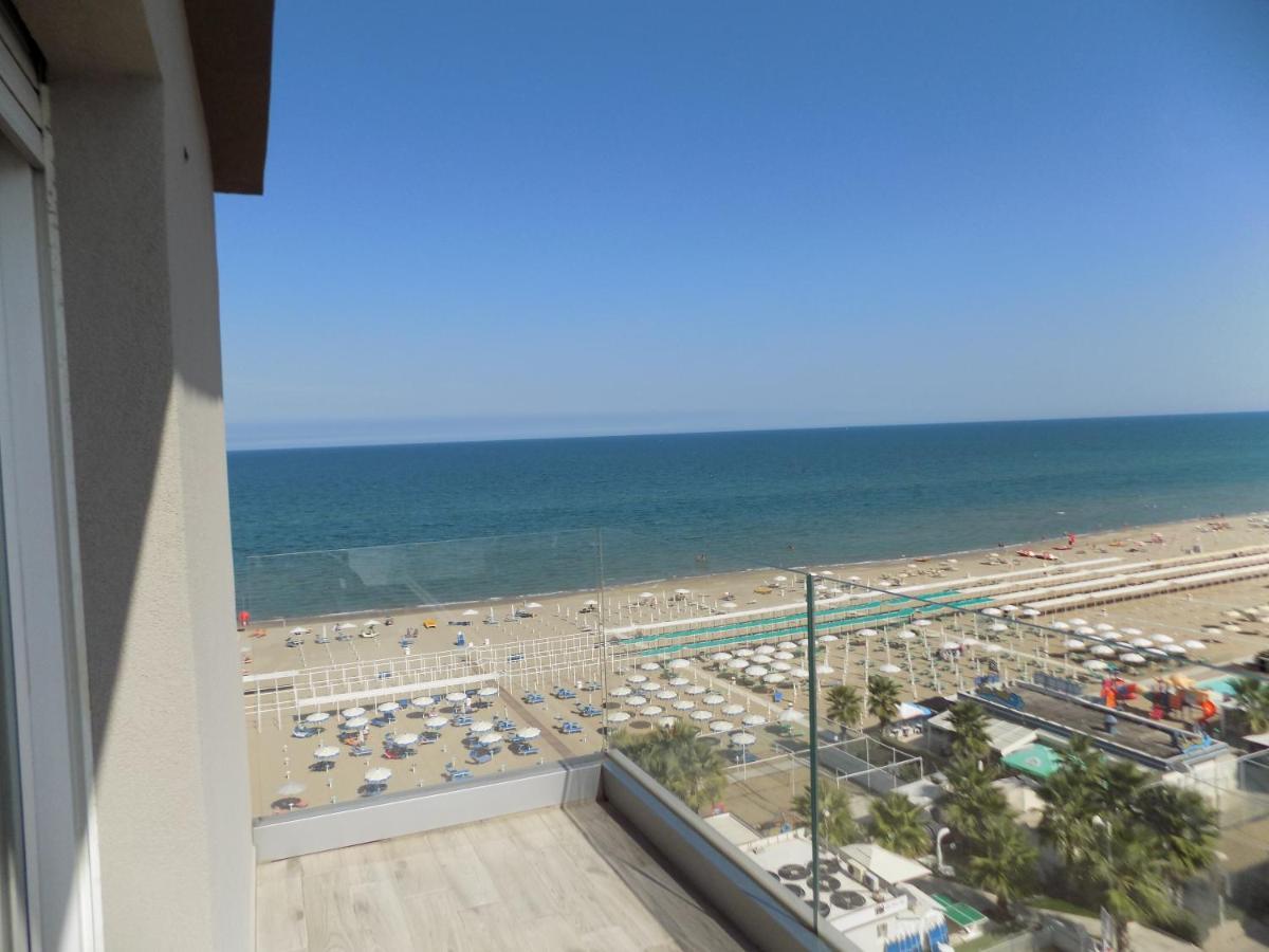 Hotel Diplomatic Riccione Exterior photo