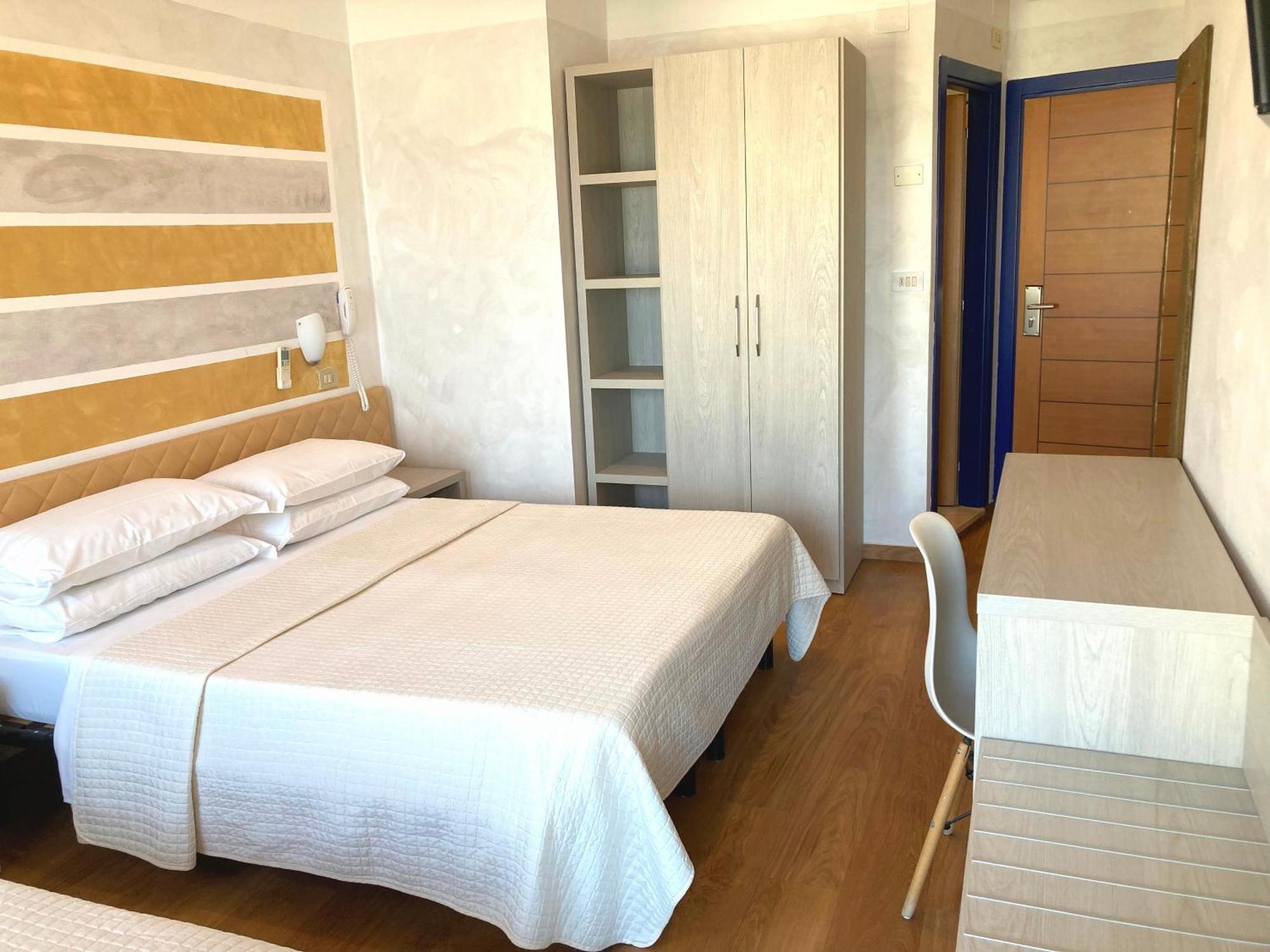 Hotel Diplomatic Riccione Exterior photo